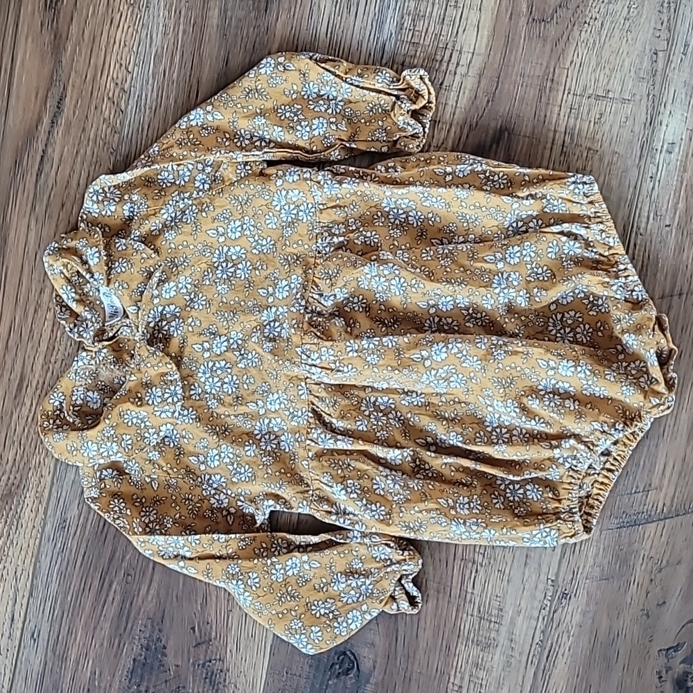 YiPeiBan Long-Sleeve Onsie, Size 18m, Orange with White Floral Design